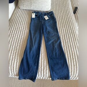 Good American Jeans in Dark Blue